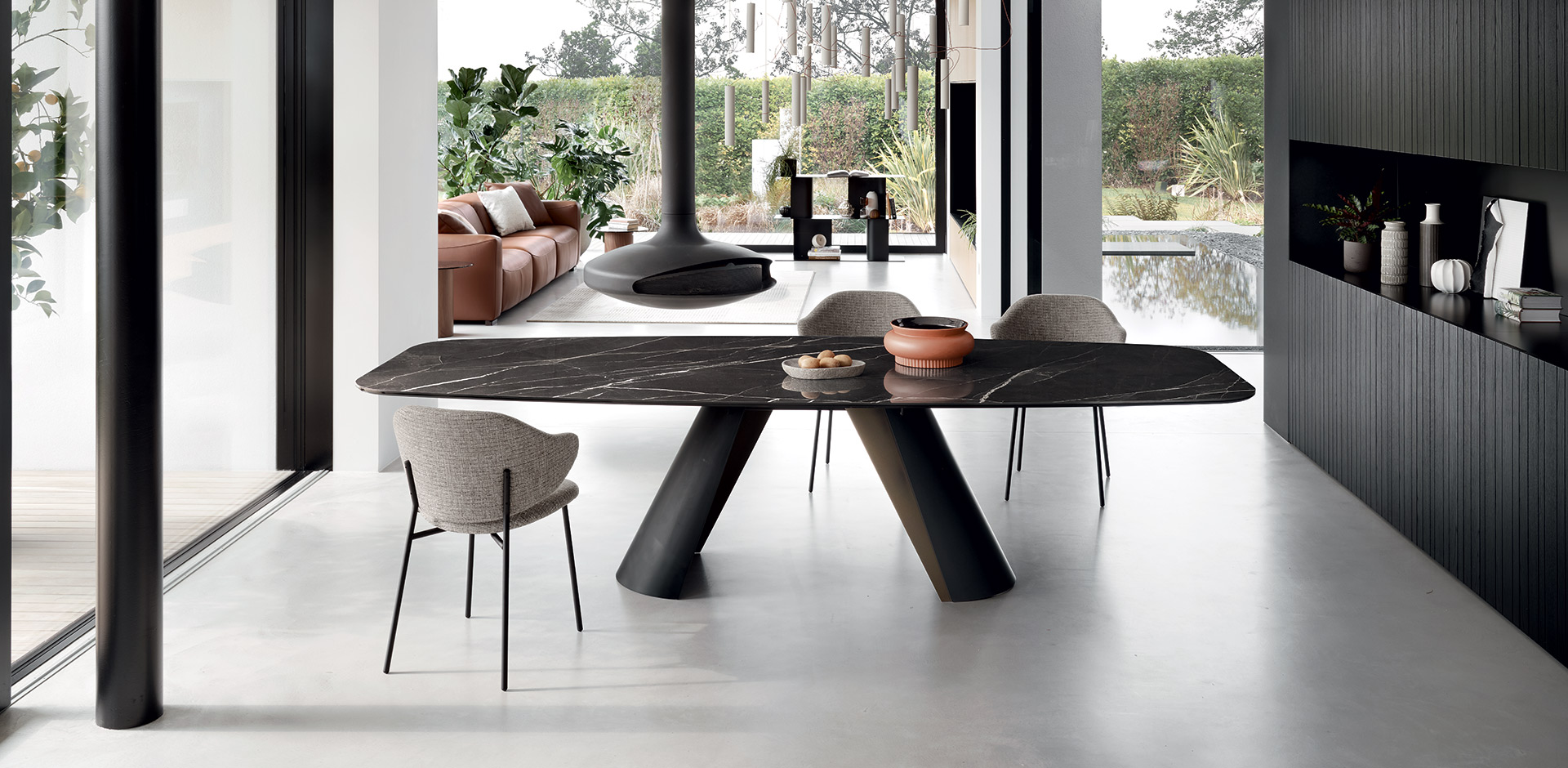 tables - CS4132-FR 250 MTO APIAN